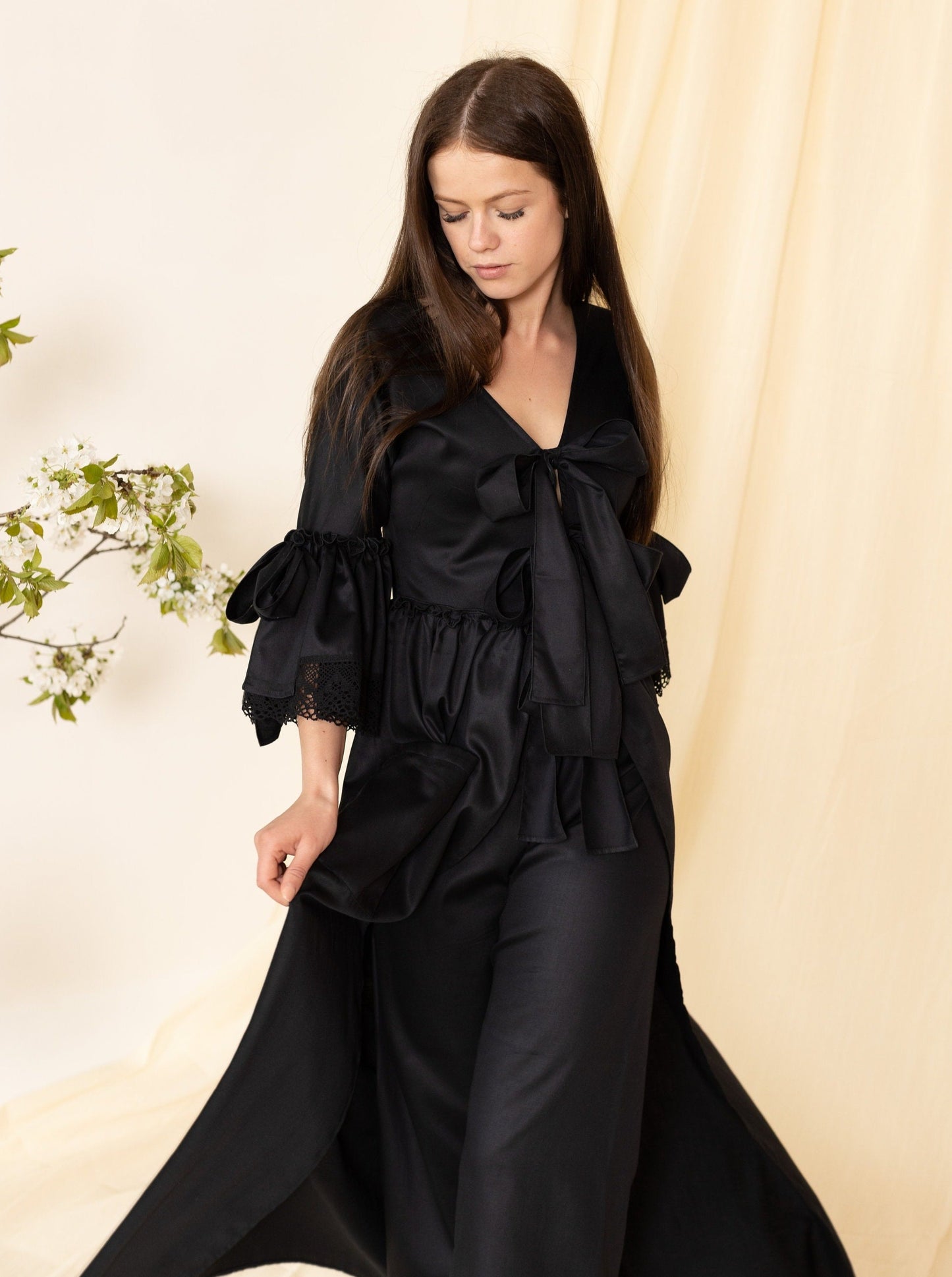 Rococo Nights Robe in Black