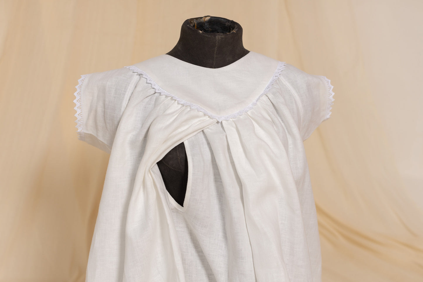 Vecpiebalgas Treasure Nursing Nightgown in White Linen