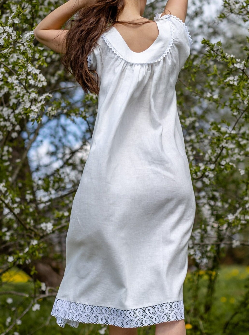 Vecpiebalgas Treasure Nursing Nightgown in White Linen