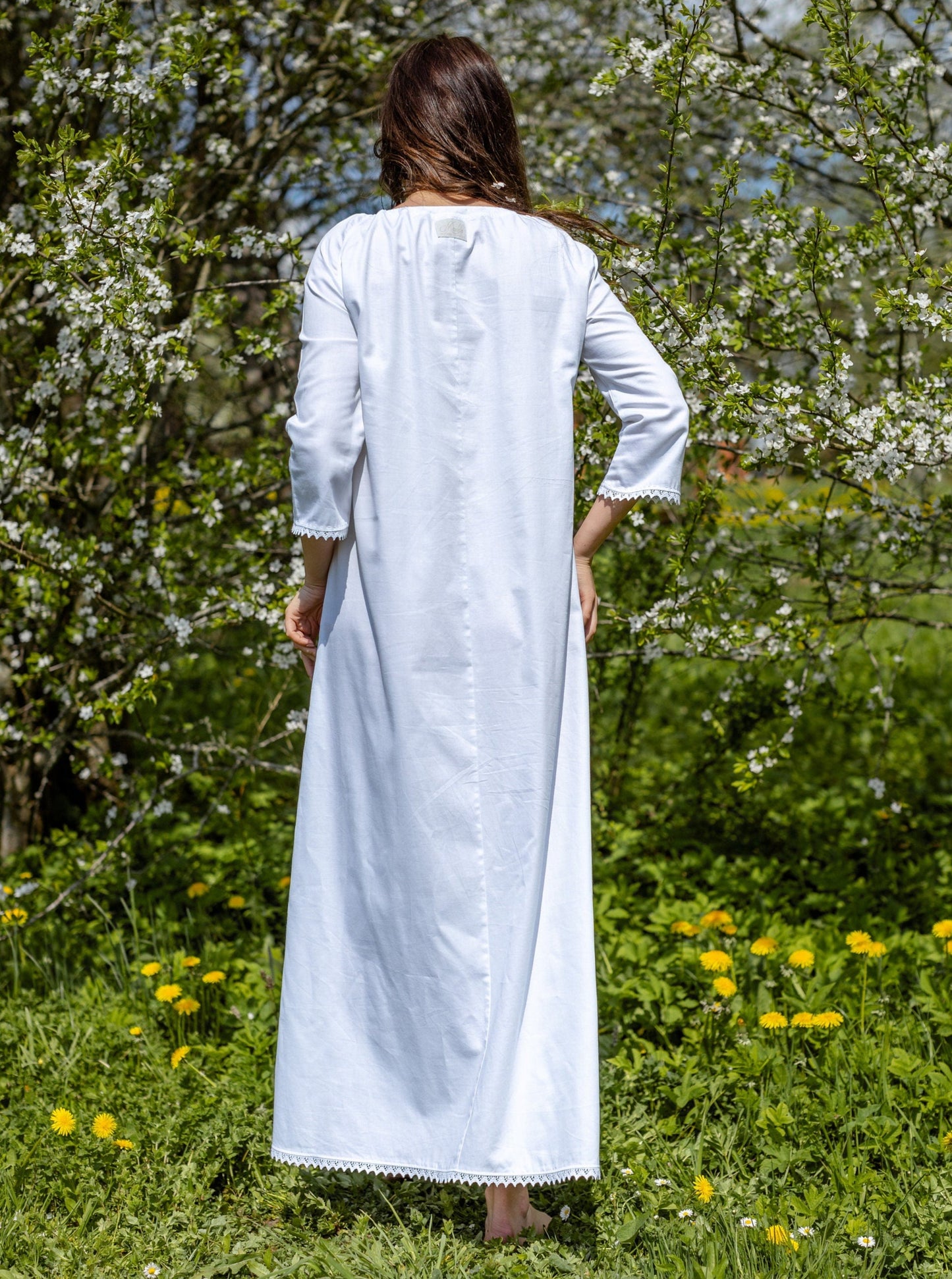 Outlander Dream - Maternity Nightgown in White Cotton