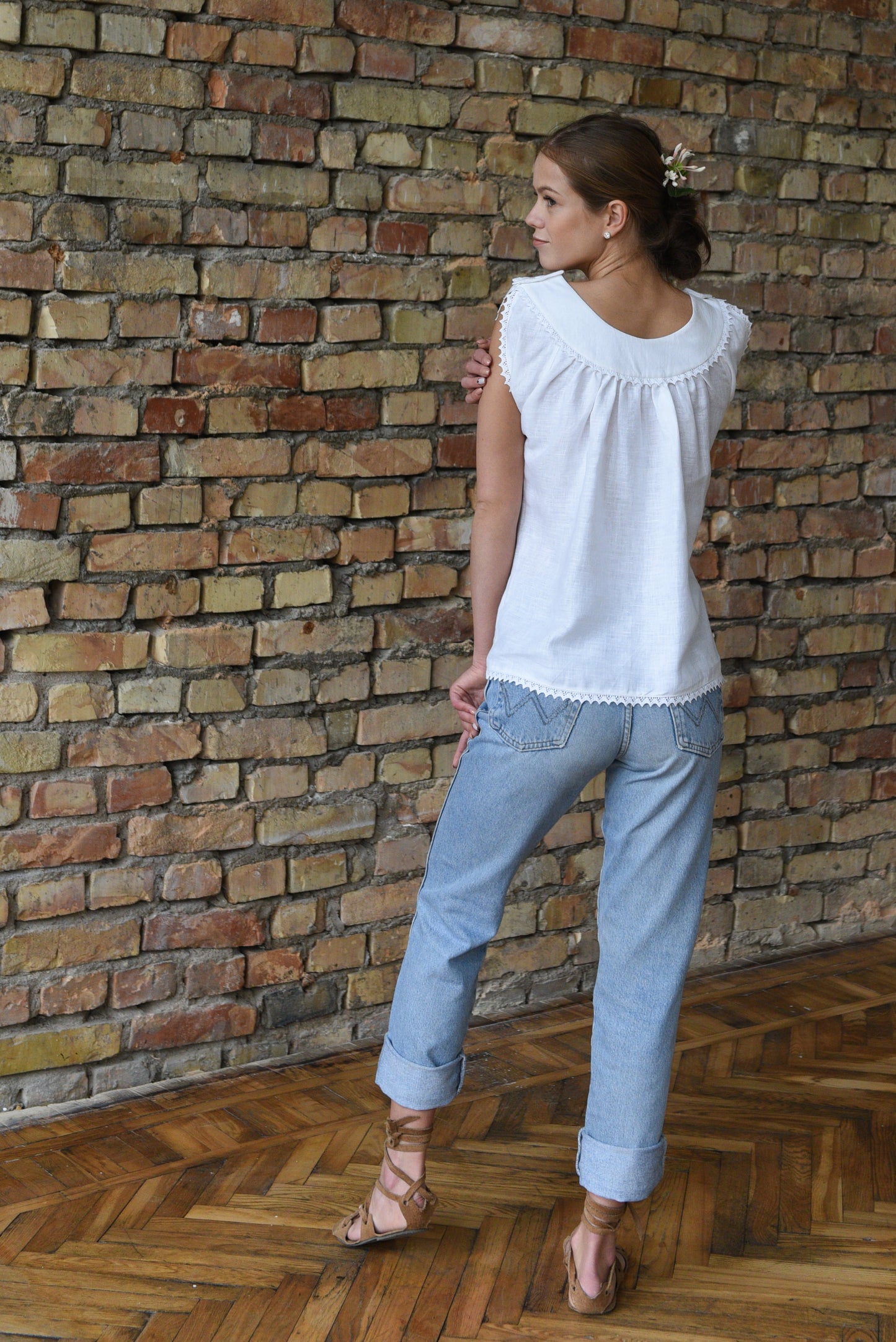 Vecpiebalgas cotton top in white linen