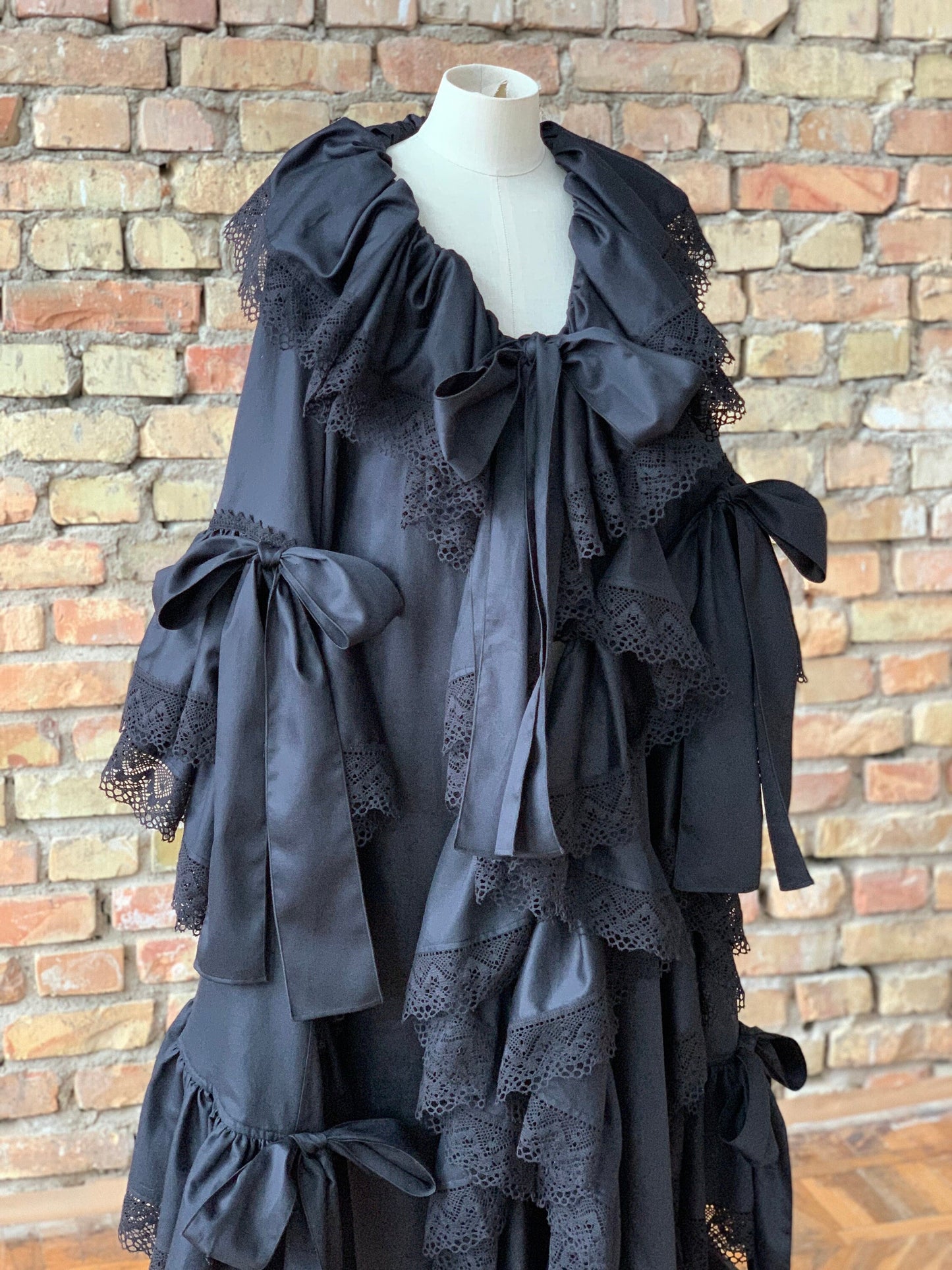 Queen Isabella - Rococo Inspired Negligee in Black